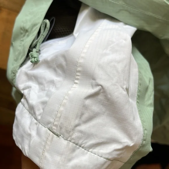 North Face Snowboarding Jacket. XS. Gently Used. Minor scuffs. Sage. Green. - Picture 10 of 13